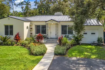 246 NE 103rd St, Miami Shores: photo 1 of 41