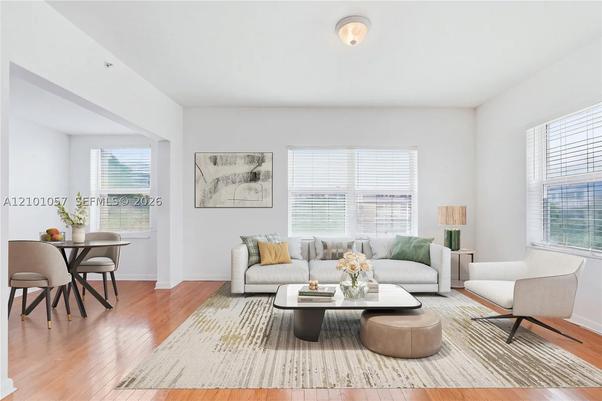 1542 Drexel Ave #301, Miami Beach: photo 1 of 45