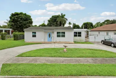 1008 Francis St, West Palm Beach: photo 1 of 48
