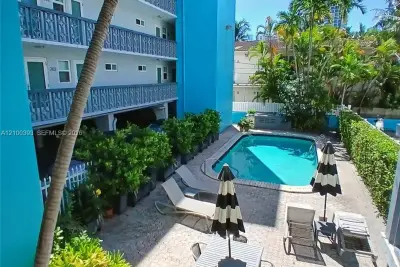 1400 Lincoln Rd #301, Miami Beach: photo 1 of 15