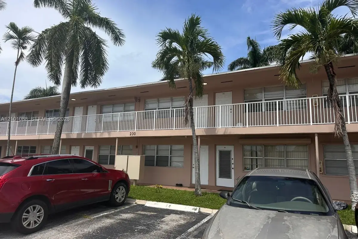 230 SW 11th Ave #14, Hallandale Beach: photo 1 of 24