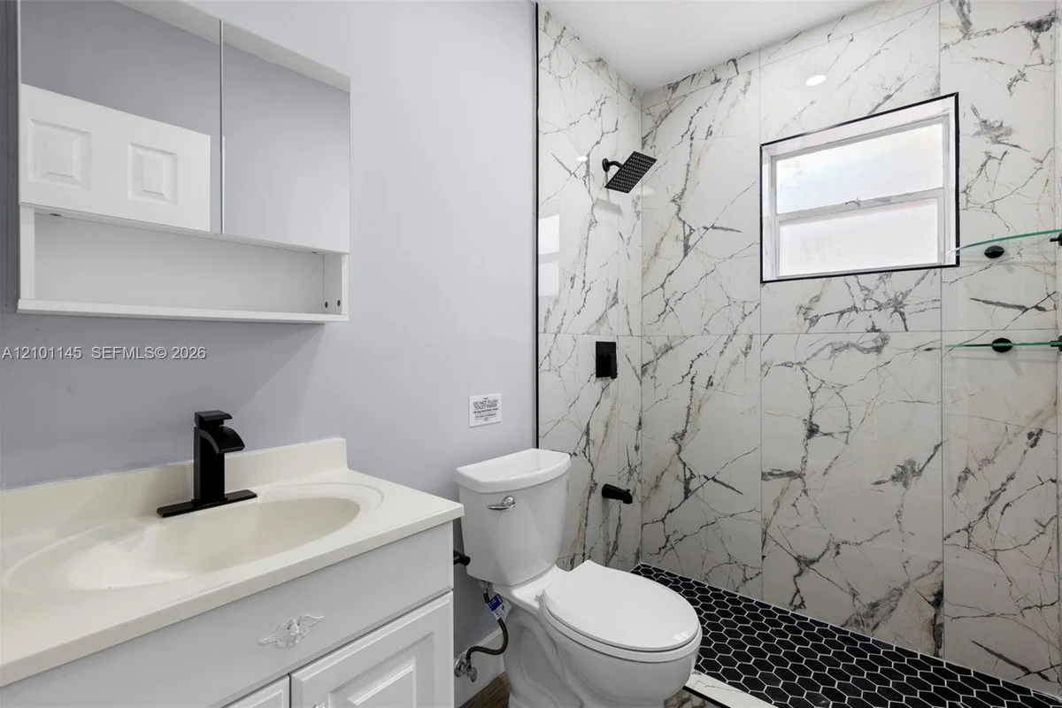 2028 SW 103rd Ct, Miami: photo 1 of 30