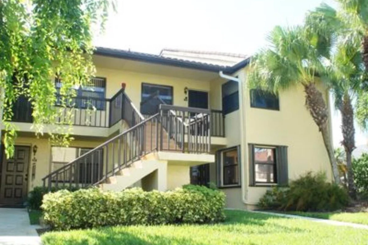 4699 Lucerne Lakes Blvd E #203, Lake Worth: photo 1 of 10