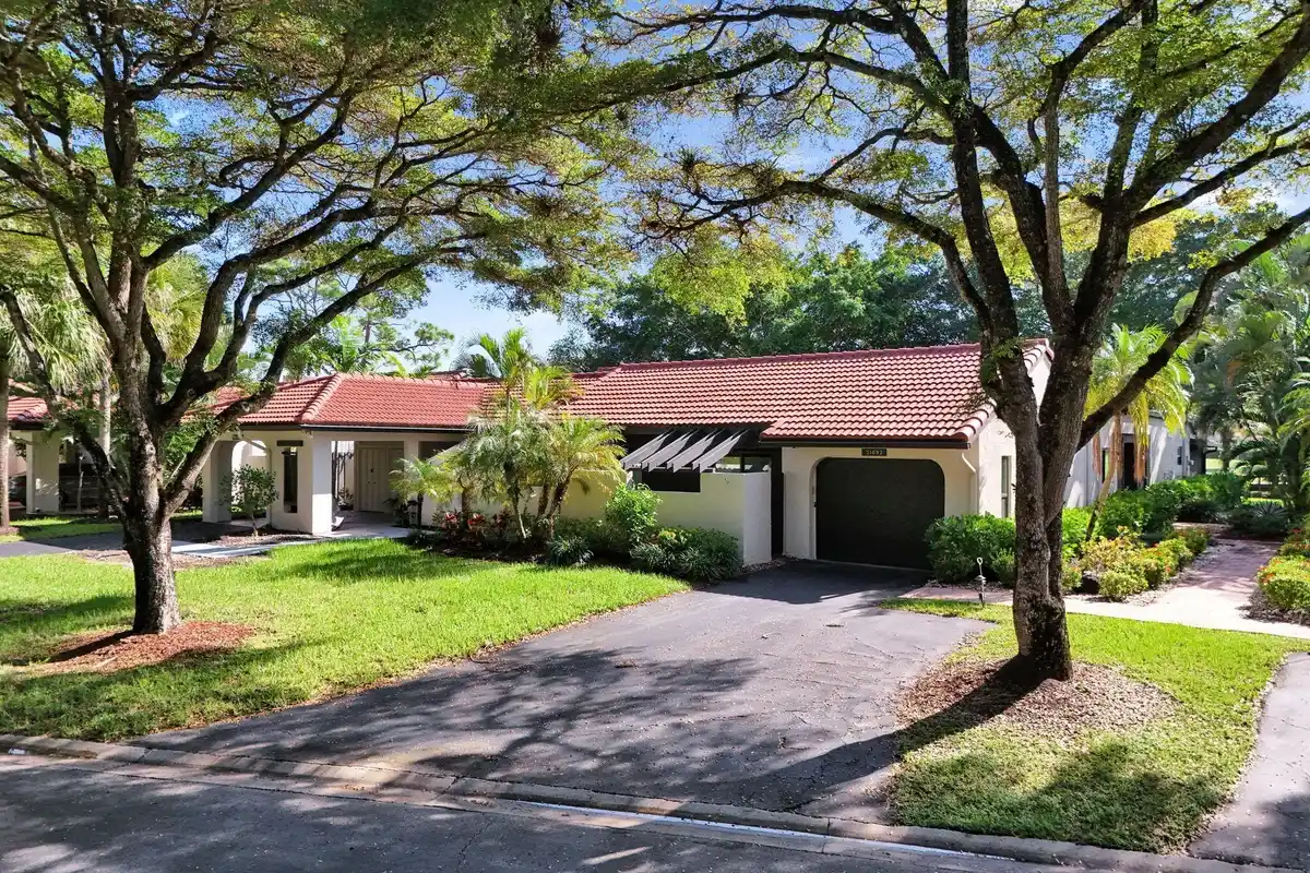 21692 Tall Palm Cir #10-B, Boca Raton: photo 1 of 10