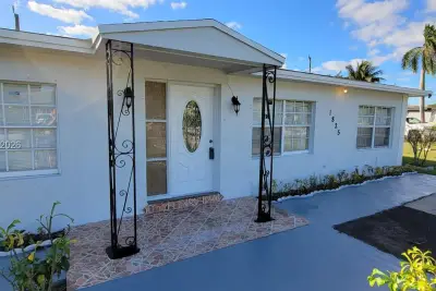 1825 Fern Rd, Fort Lauderdale: photo 1 of 20
