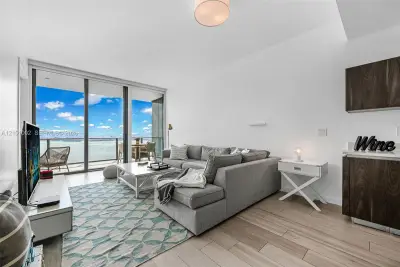 480 NE 31st St #3806, Miami: photo 1 of 45