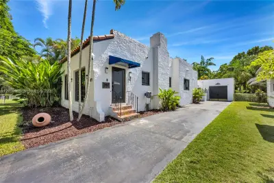 504 Majorca Ave, Coral Gables: photo 1 of 34