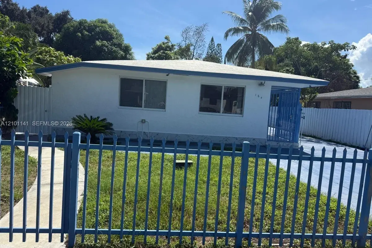 164 NE 169th St, North Miami Beach: photo 1 of 2