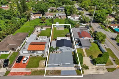 2405 Funston, Hollywood: photo 1 of 25