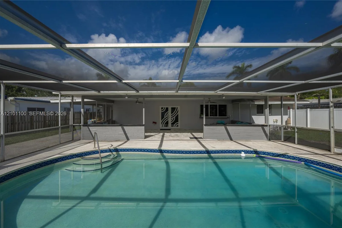5316 Buchanan St, Hollywood: photo 1 of 62