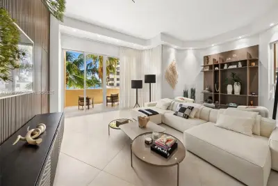 808 Brickell Key Dr #408, Miami: photo 1 of 37