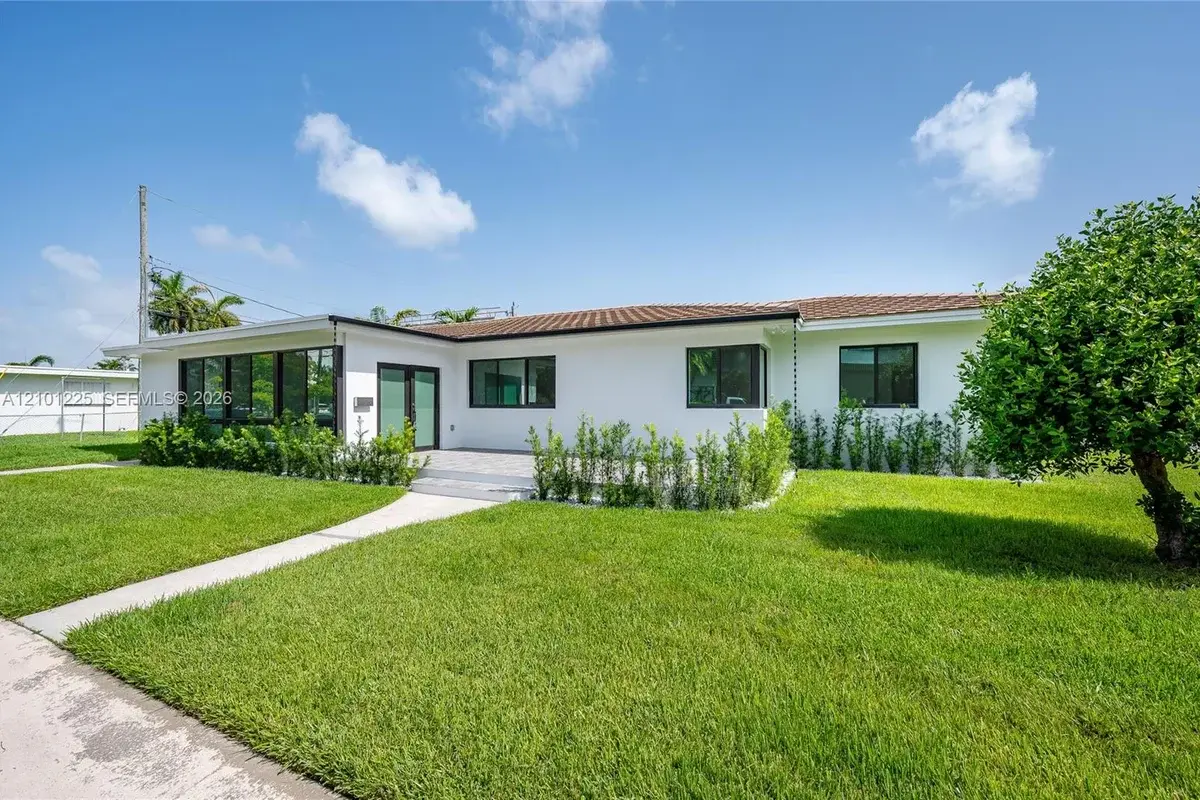 1621 S Treasure Dr, North Bay Village: photo 1 of 49