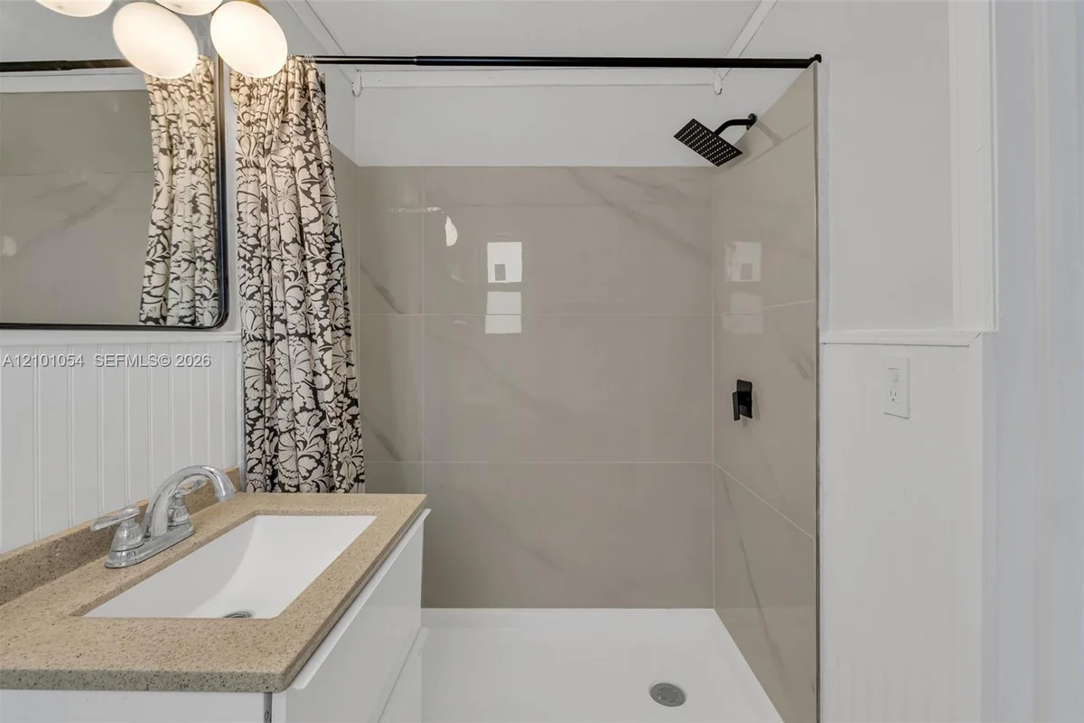 7300 Byron Ave #16, Miami Beach: photo 1 of 25