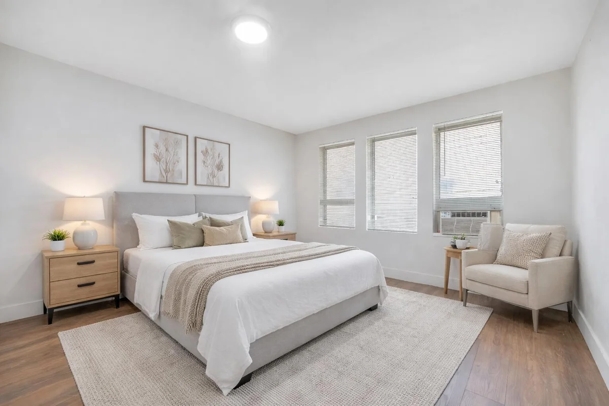 1554 SW 5th St #5, Miami: photo 1 of 10
