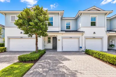 1844 Sandpiper Pointe, Deerfield Beach: photo 1 of 34