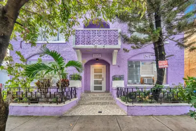 1554 SW 5th St #7, Miami: photo 1 of 10