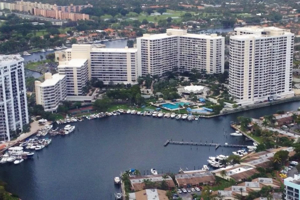2500 Parkview Dr #507, Hallandale Beach: photo 1 of 55