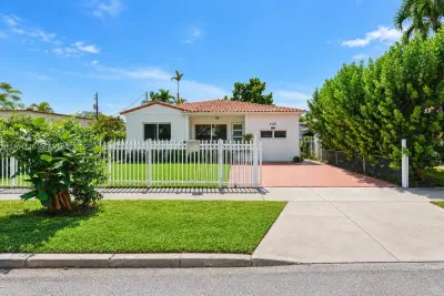2520 SW 22nd Ter, Miami: photo 1 of 29