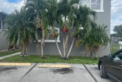 644 SW 4th St #1, Belle Glade: photo 1 of 8