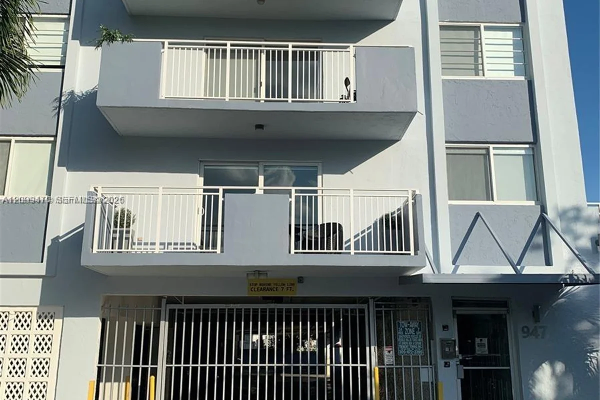 947 Lenox Ave #204, Miami Beach: photo 1 of 21