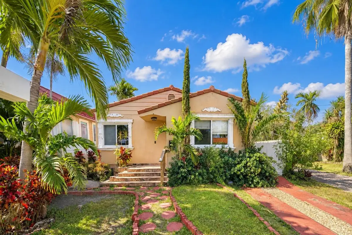 1624 Van Buren St, Hollywood: photo 1 of 1