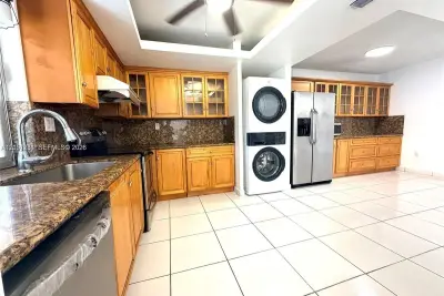 9135 Fontainebleau Blvd #7, Miami: photo 1 of 11