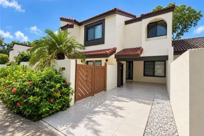 9434 SW 123rd Ct, Miami: photo 1 of 30