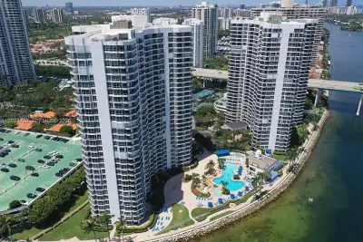 19101 NE 36th Ct #1612, Aventura: photo 1 of 12