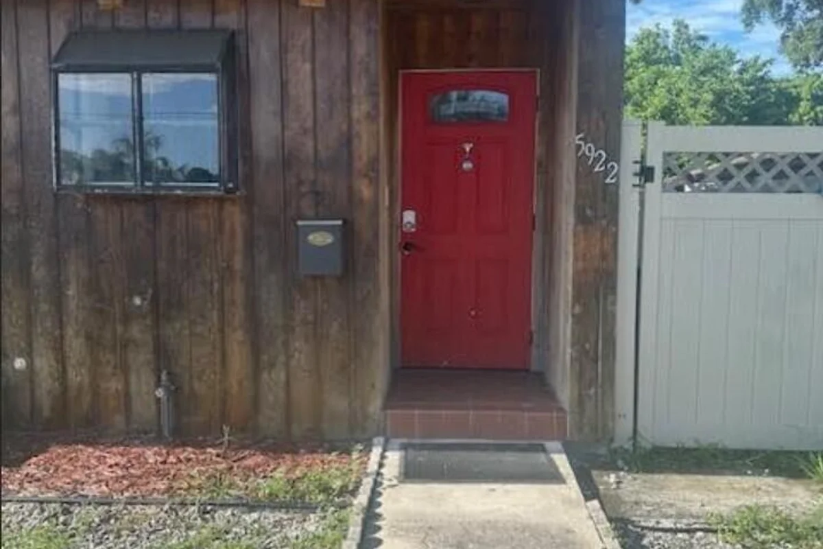 5922 Thomas St, Hollywood: photo 1 of 19
