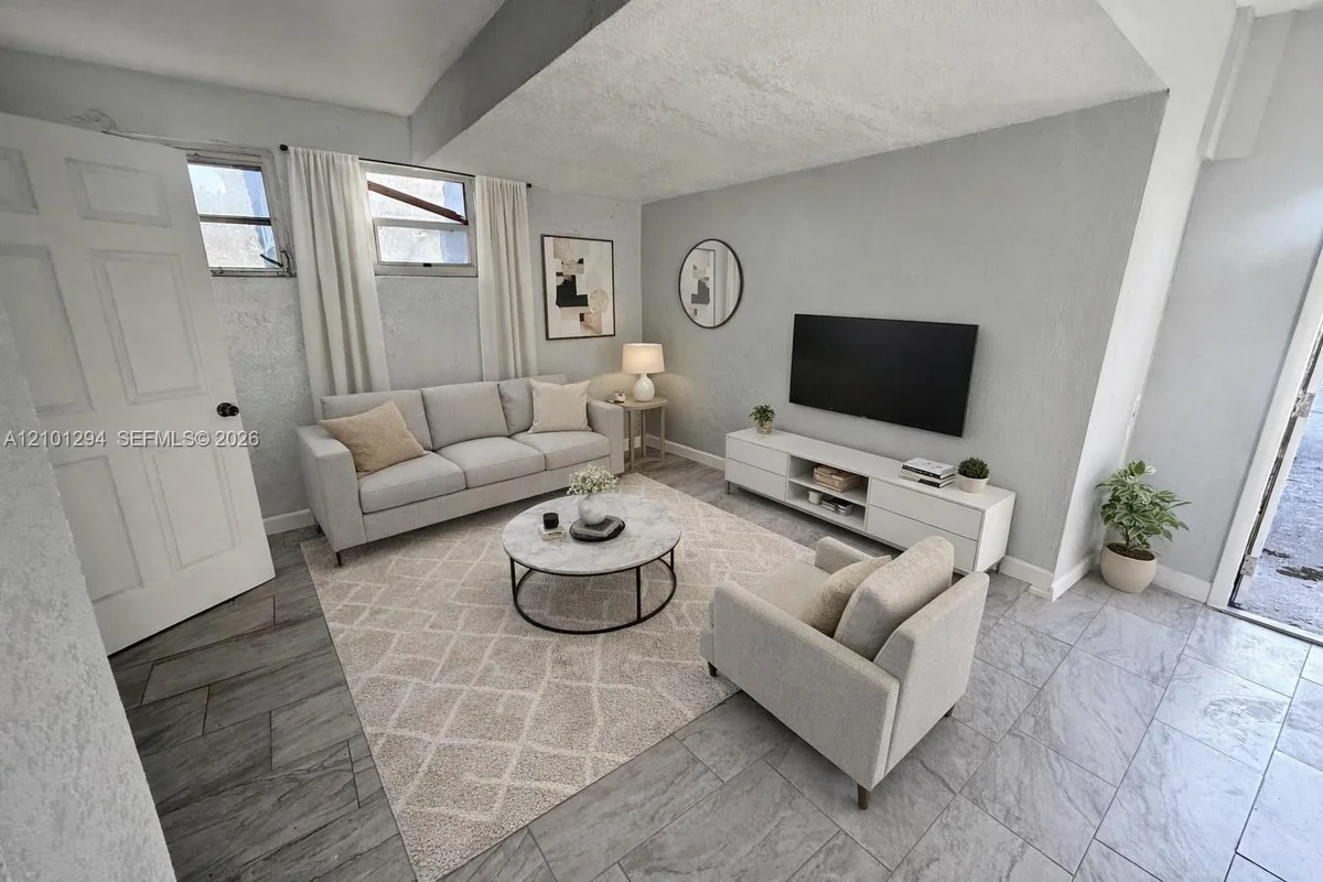 1132 NW 30th Ave #C, Fort Lauderdale: photo 1 of 15