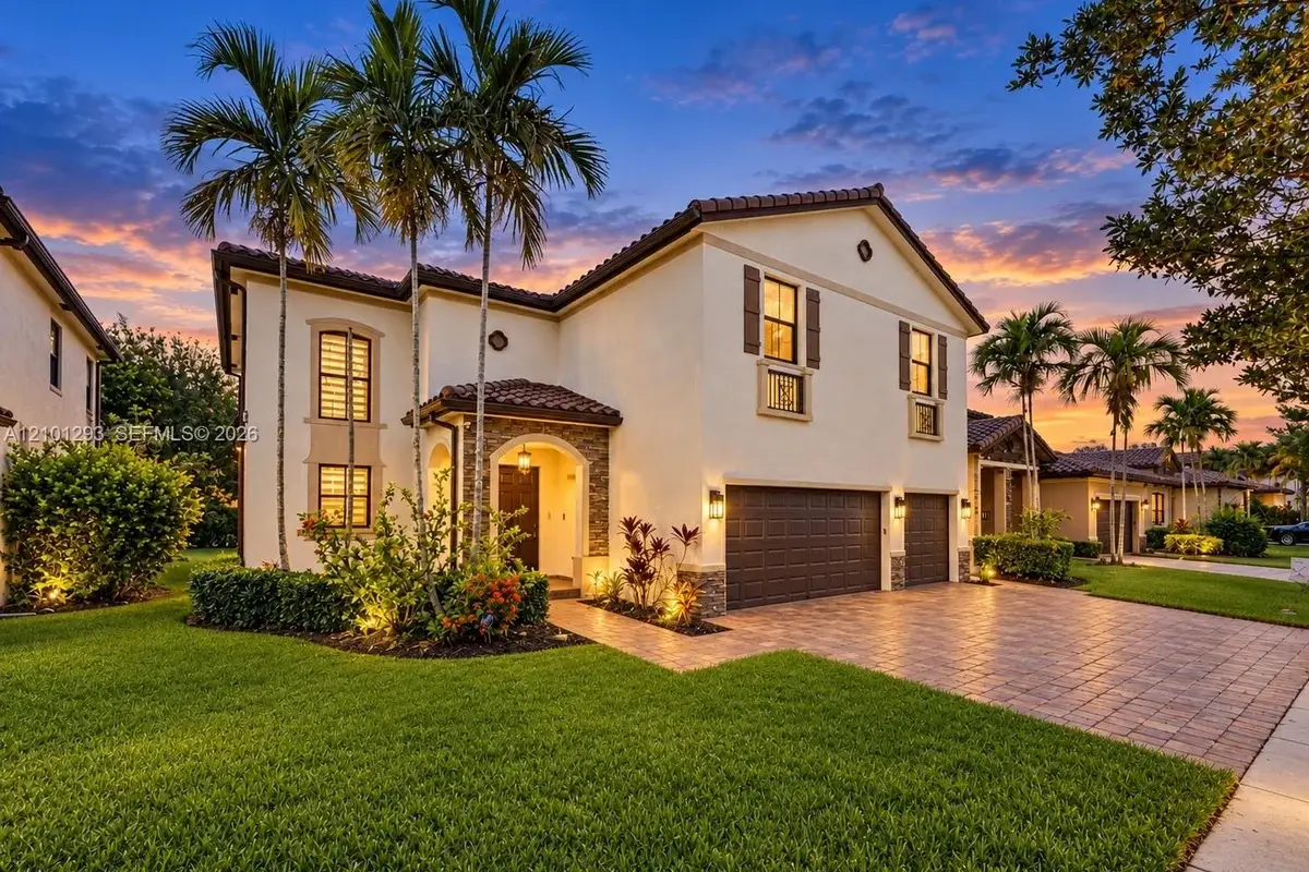 589 SE 35th Ter, Homestead: photo 1 of 53
