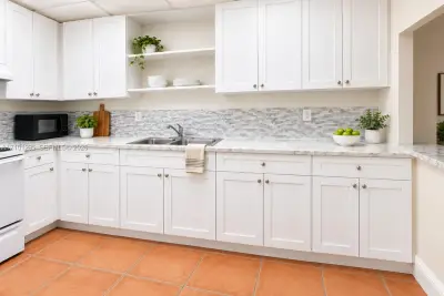 10000 NW 80 Ct #2537, Hialeah Gardens: photo 1 of 10