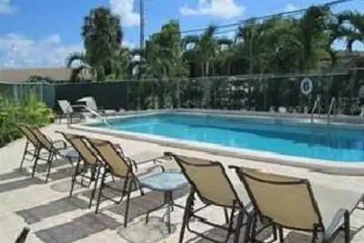 4501 NE 21st Ave #115, Fort Lauderdale: photo 1 of 21