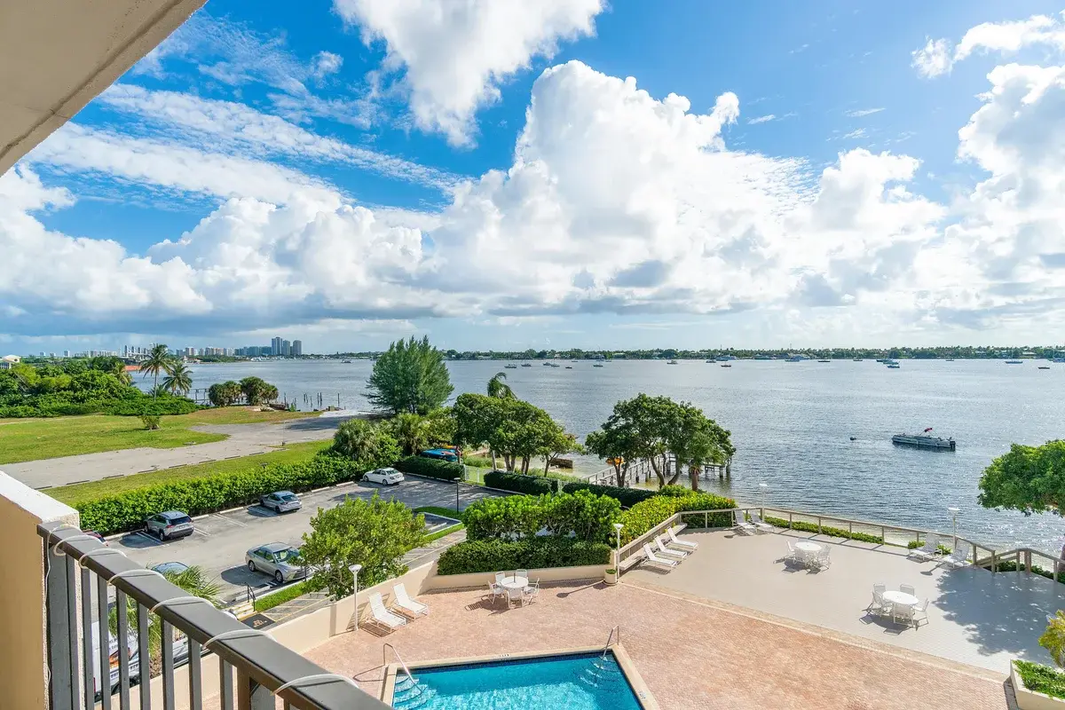 5600 N Flagler Dr #409, West Palm Beach: photo 1 of 26