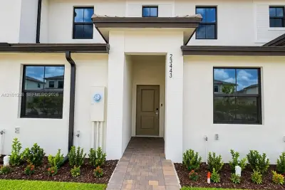 23443 SW 127th Pl, Homestead: photo 1 of 13