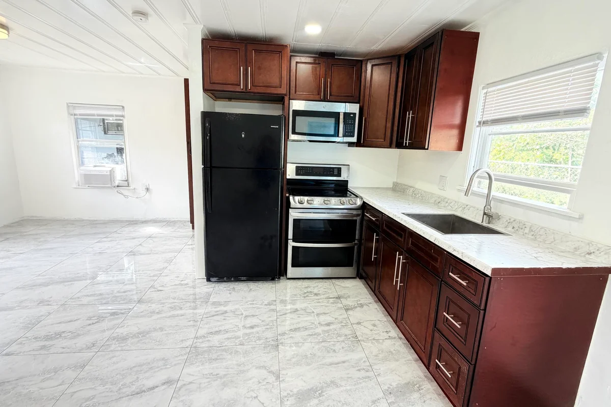 512 SE 21st Ave #B, Boynton Beach: photo 1 of 7