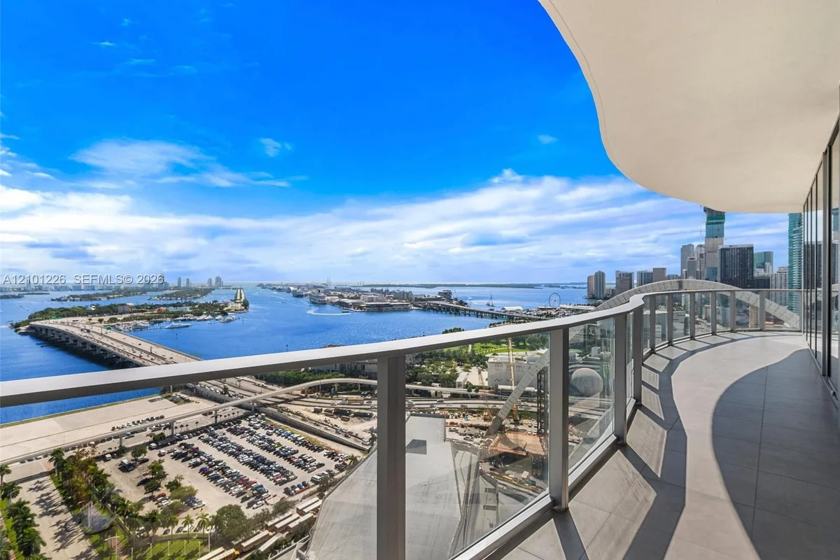 1400 Biscayne Blvd #3001, Miami: photo 1 of 11