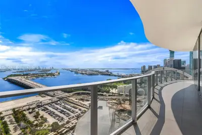 1400 Biscayne Blvd #3001, Miami: photo 1 of 11