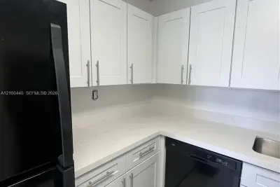 7430 SW 153rd Pl #106-1, Miami: photo 1 of 33