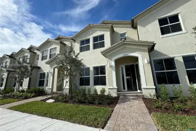 26422 SW 148th Ct, Homestead: photo 1 of 35