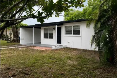 1108 SW 22nd Ave, Fort Lauderdale: photo 1 of 9