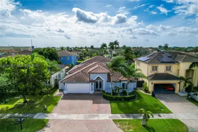 15822 SW 140th St, Miami: photo 1 of 45