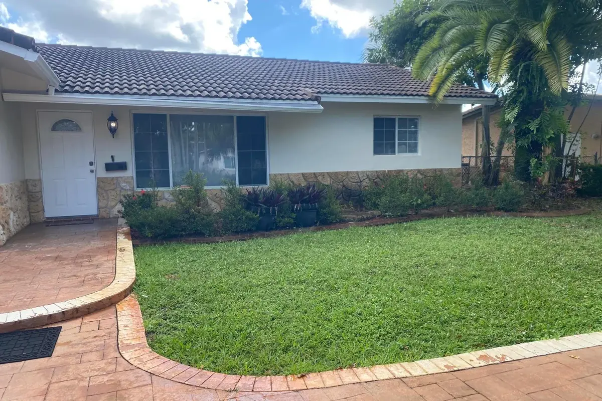 4113 NW 78th Ln, Coral Springs: photo 1 of 8