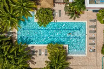 6001 SW 70th St #502, South Miami: photo 1 of 33