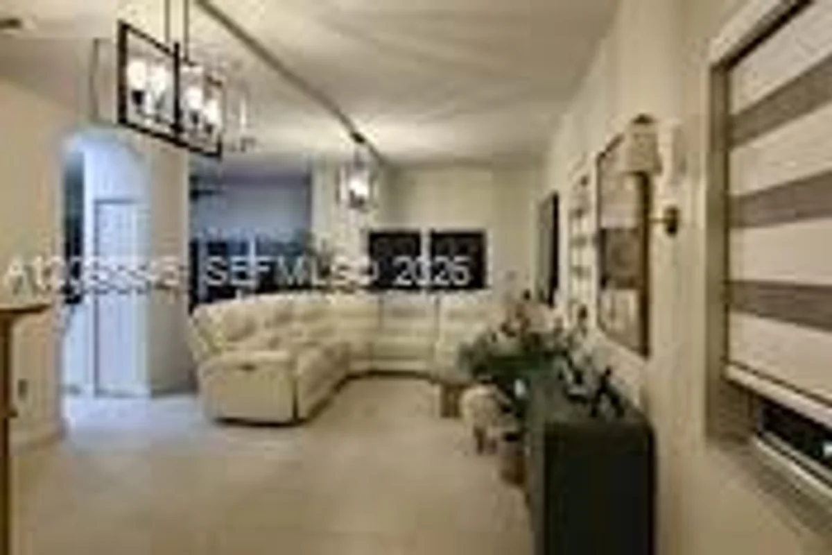 3127 NE 4th St, Homestead: photo 1 of 16