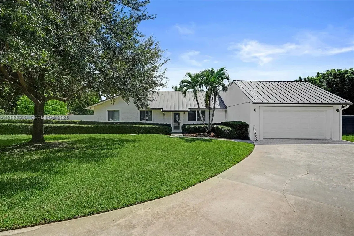 12990 SW 190th St, Miami: photo 1 of 39