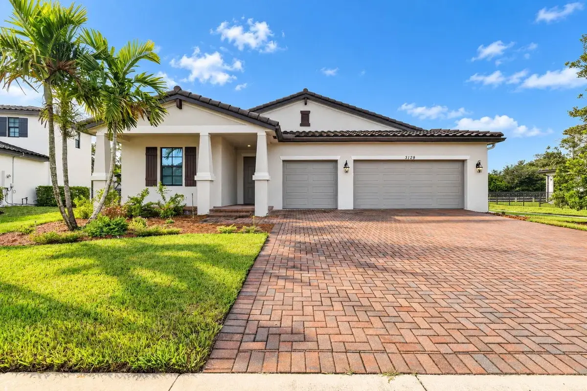 3129 Streng Ln, Royal Palm Beach: photo 1 of 86