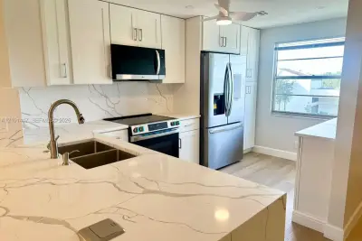 4098 Yarmouth E, Boca Raton: photo 1 of 9