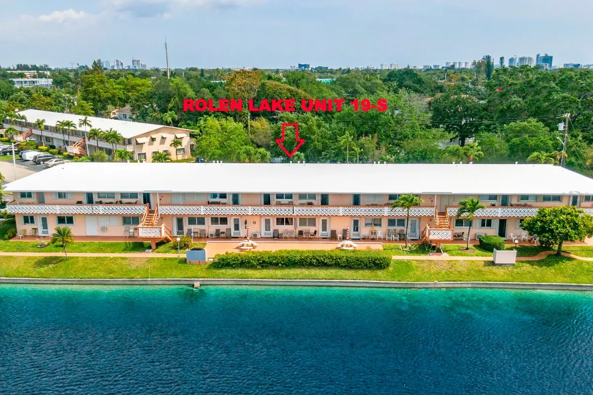 900 SW 10th Ter #19S, Hallandale Beach: photo 1 of 51
