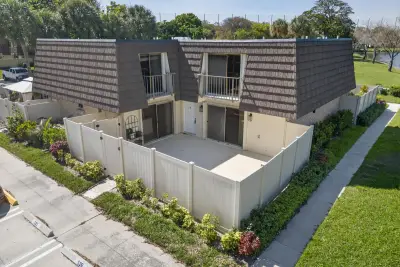 7811 78th Way, West Palm Beach: photo 1 of 55